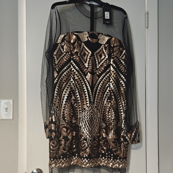 Curvy Sequin Dress - Picture 3 of 4